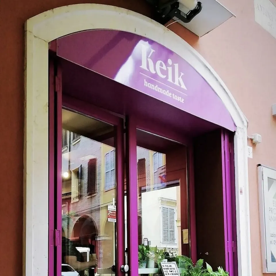 L’ingresso di KEIK in Via Canalino 51